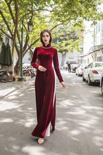 Bộ áo dài nhung đỏ  kèm quần lụa trắng