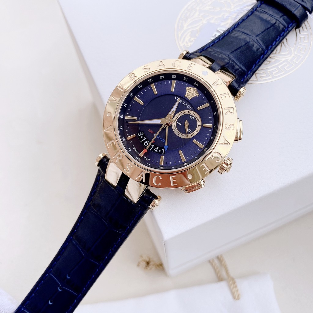 ĐỒNG HỒ NAM NỮ vERSACE V-Race Blue Dial Men's GMT Leather Watch, 46 mm 29G70D282 S282