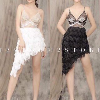 Đầm body 2 dây tua rua vạt xéo kết chuỗi
