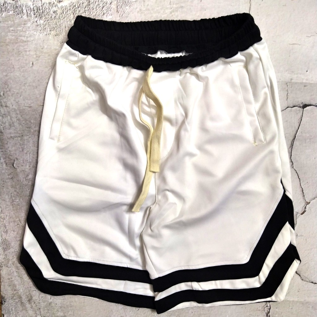 Quần short 2v unisex line sọc thể thao ống rộng vải poly 2 da 4 chiều | BigBuy360 - bigbuy360.vn