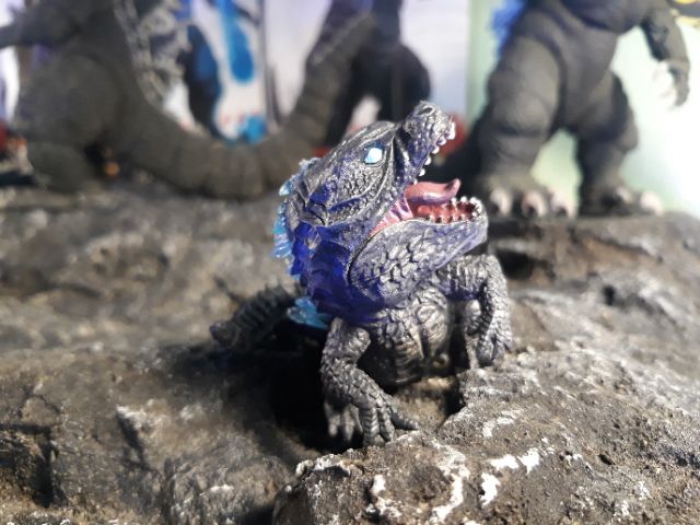 Mô hình đồ chơi khủng long Godzilla 2019. Phiên bản lưng xanh