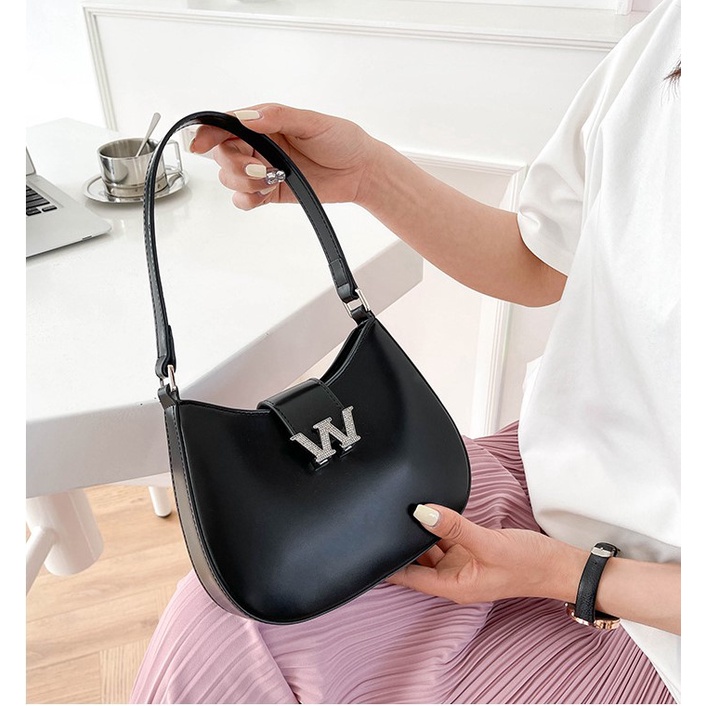 Túi xách nữ đeo chéo kiểu dáng Hàn Quốc chất da trơn mềm mịn khóa từ chữ W nhỏ nhắn Capucha T144