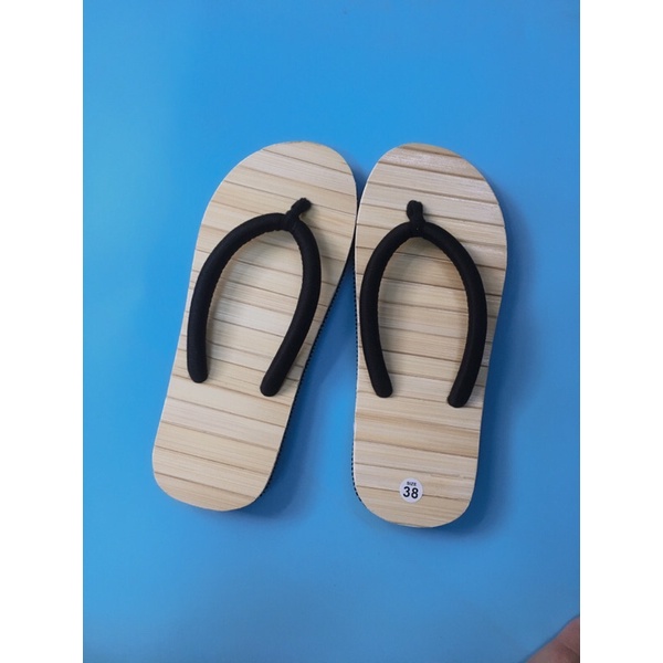 Dép cói đi biển siêu nhẹ xinh.