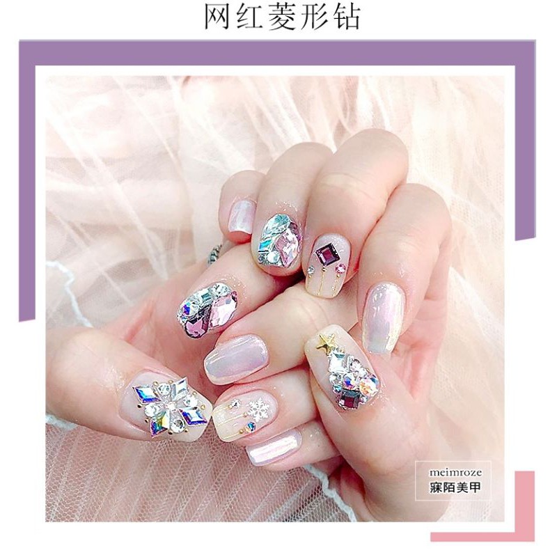 đá khối gắn móng 20 viên Nail