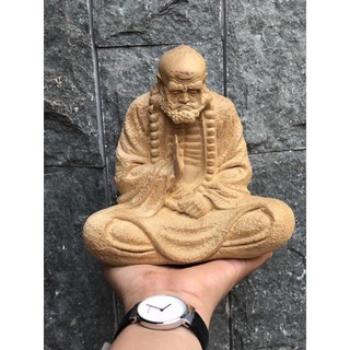 Đạt ma sư tổ ngồi thiền