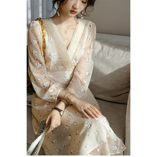 Đầm hoa nhí cổ V buộc eo