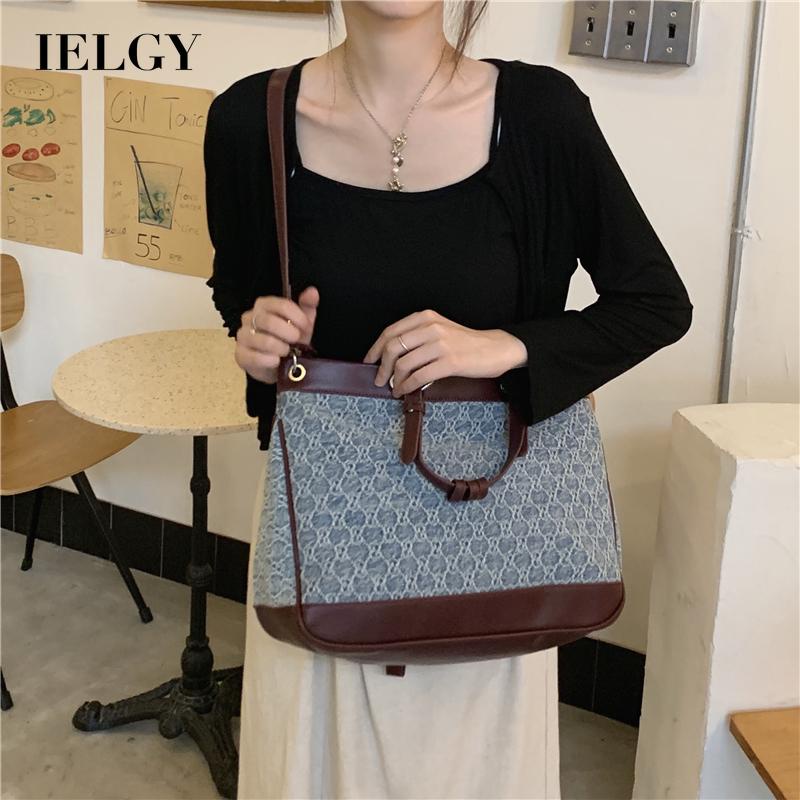 Túi đeo vai IELGY vải denim cỡ lớn phối móc khóa trái tim dành cho nữ