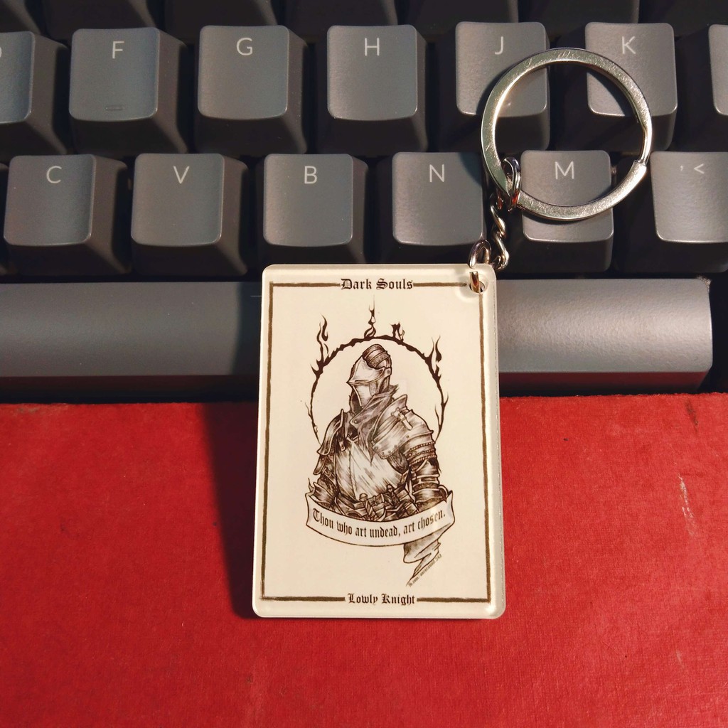Móc Khóa, móc trang trí balo DarkSoul "Lowly Knight" White Art nhựa cứng Mica