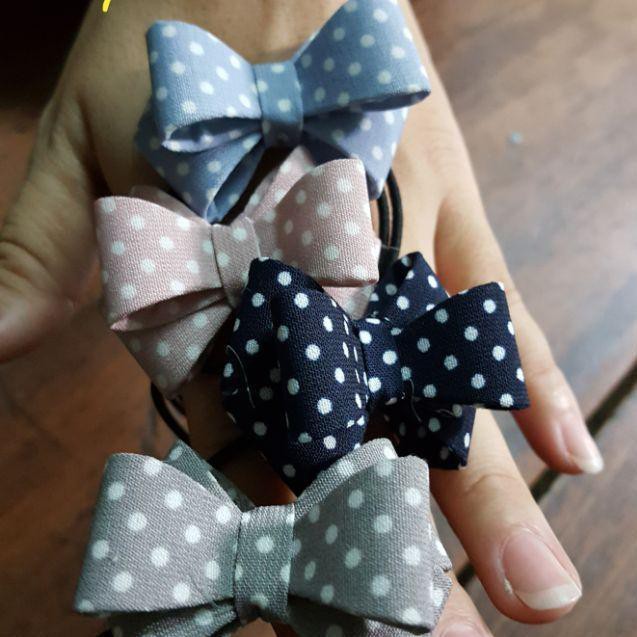 Dây buộc tóc nơ chấm bi