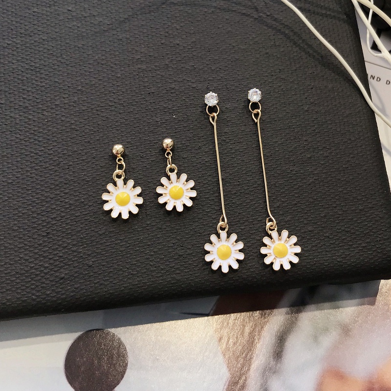 Khuyên Tai Hình Bông Hoa Nhỏ Dễ Phối Đồ Mới