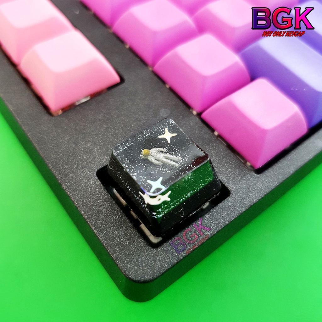 Keycap Lẻ hình Phi hành gia bay ngoài vũ trụ OEM profile