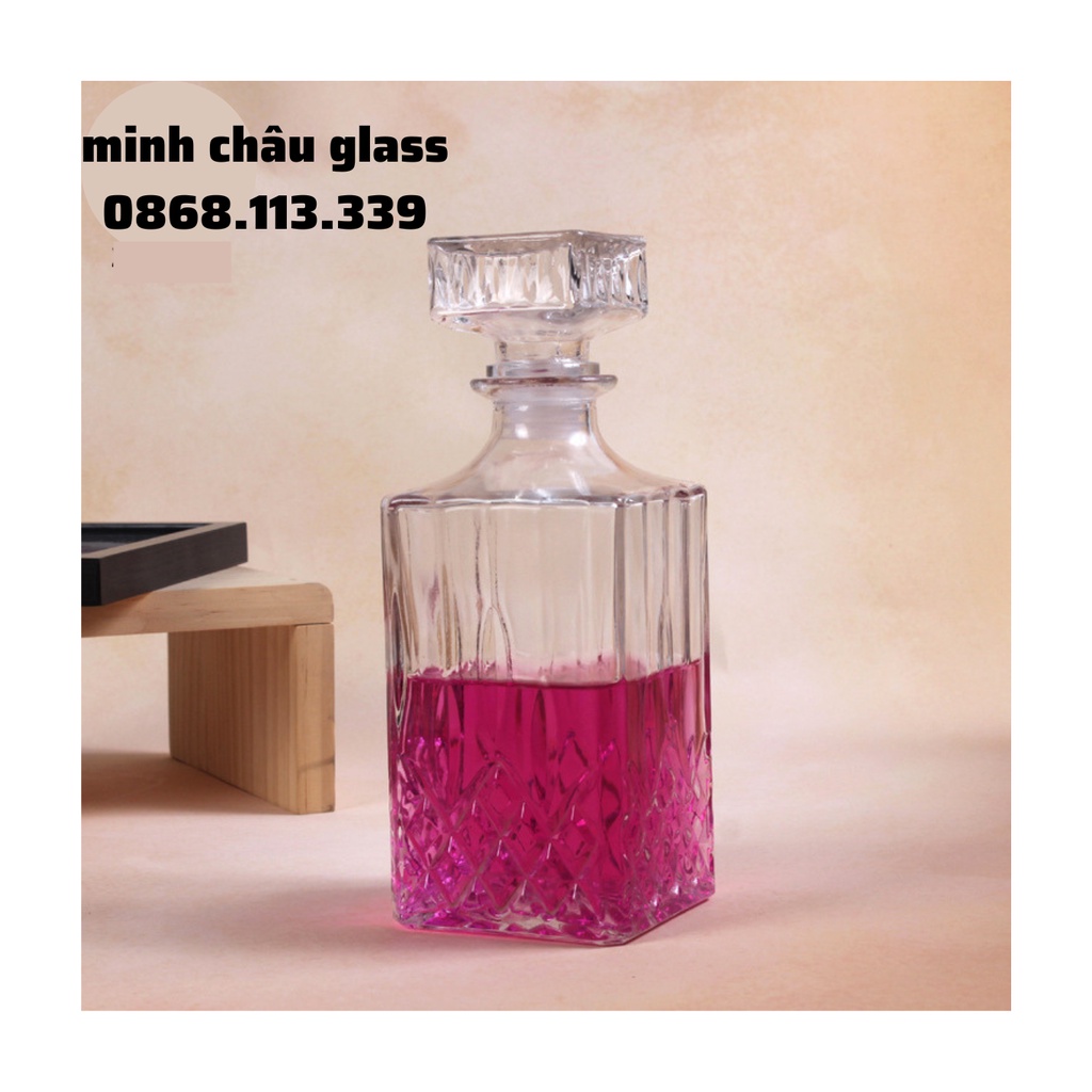 Chai thủy tinh đựng rượu cao cấp 1000ml sang trọng vỏ bình ngâm rượu mẫu trụ vuông in họa tiết nổi sang trọng mẫu số 2