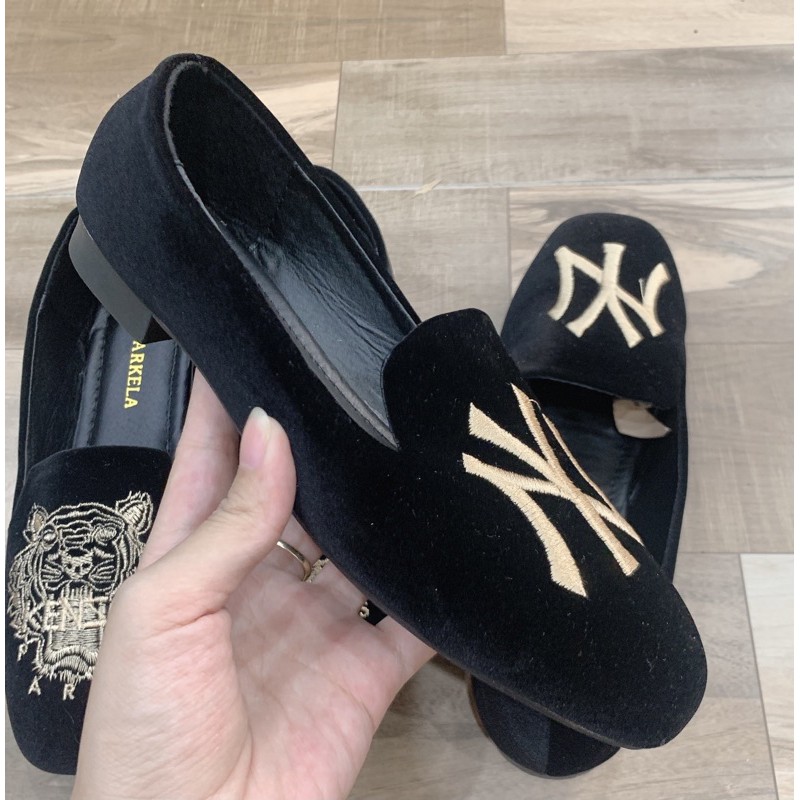 bệt moca thêu hình