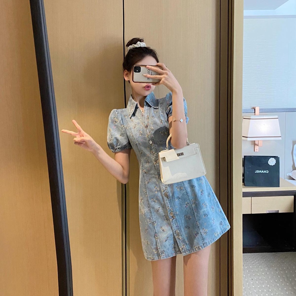 Denim dress spring 2022 new women's design niche waist closing slim French bubble sleeve floral skirt