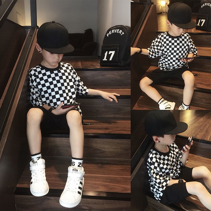 Áo thun tay ngắn dáng rộng họa tiết ca rô trắng đen phong cách hip hop thời trang Hàn Quốc 2021 cho bé trai