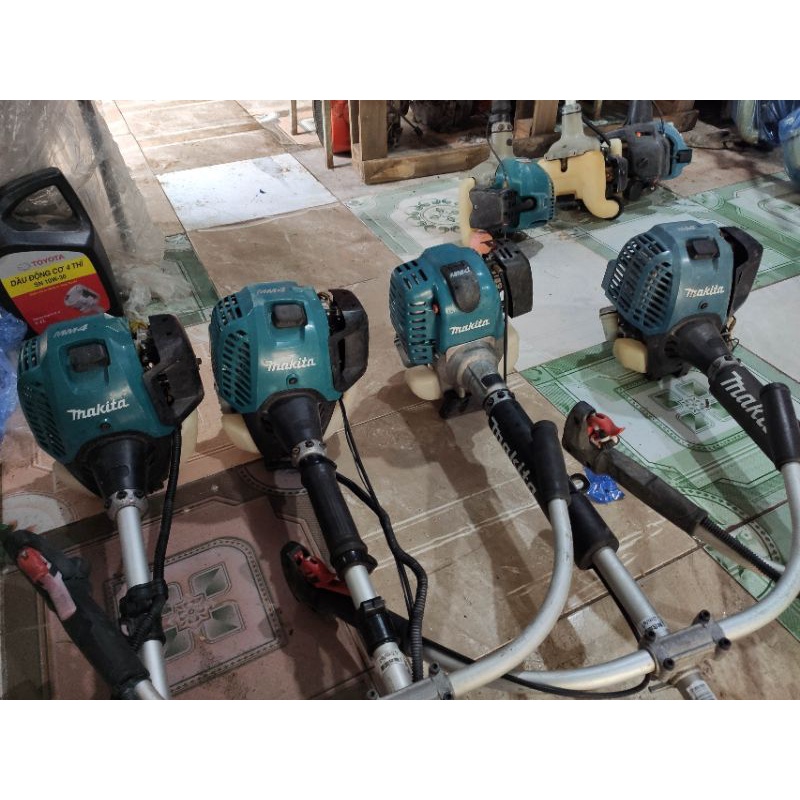 Máy cắt cỏ nhật bãi 4 thì Makita