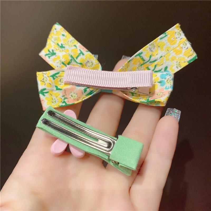 Set 2 Kẹp Tóc Vải Hình Hoa Thiết Kế Đơn Giản Thời Trang Cho Nữ