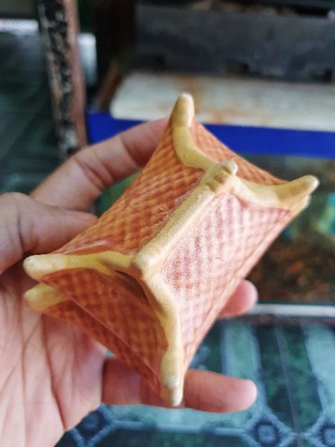 CHÙA TRANG TRÍ HỒ CÁ NON BỘ 6x4x7cm