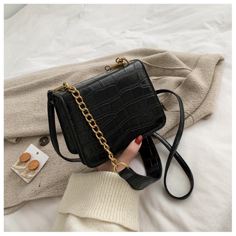Túi đeo chéo kích thước nhỏ gọn họa tiết giả da cá sấu thời trang cho nữ | BigBuy360 - bigbuy360.vn
