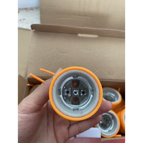 Đui sứ cách nhiệt