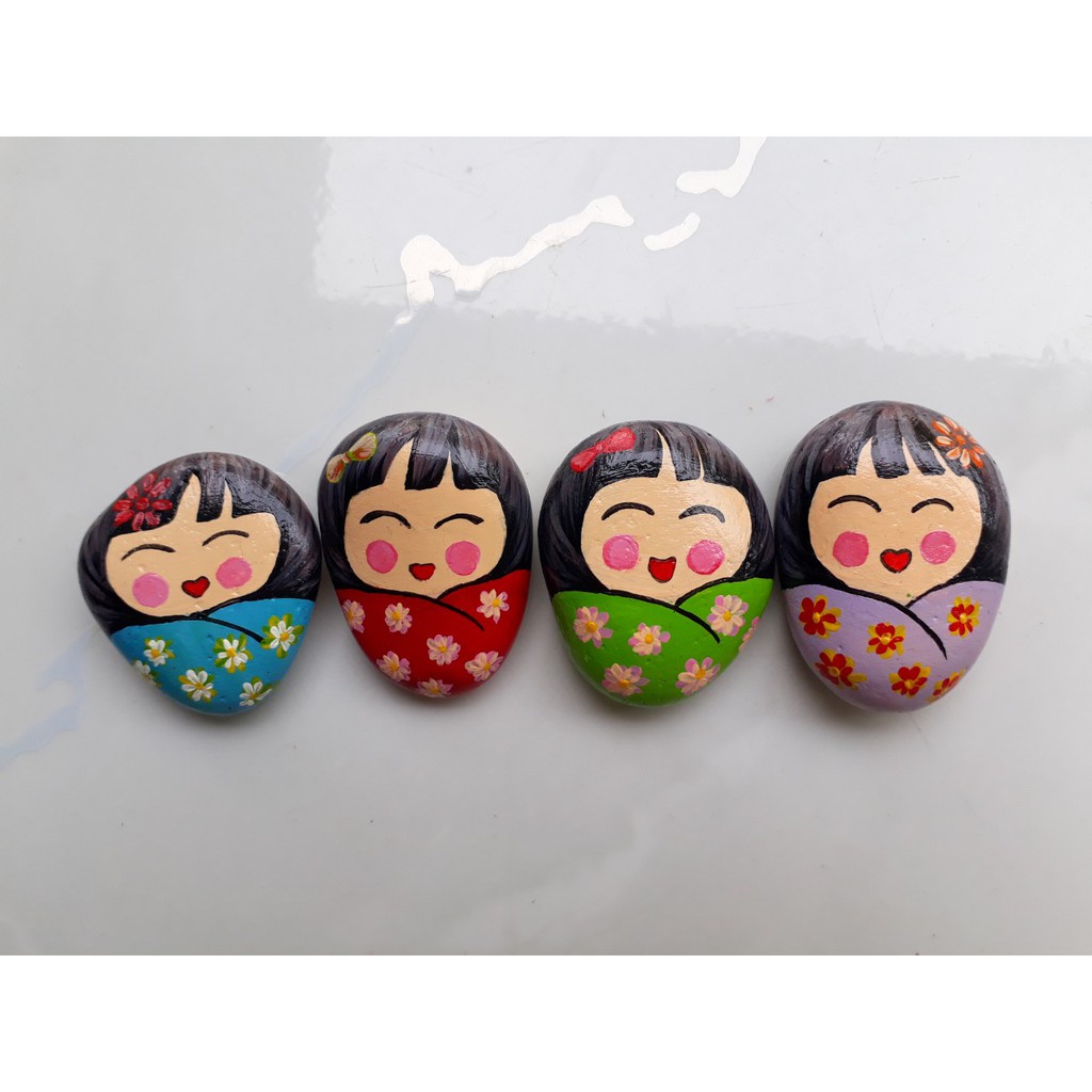 Lịch Sử Giá Búp Bê Nhật Bằng Đá Cuội Vẽ Tay Cập Nhật 9/2023 - Beecost