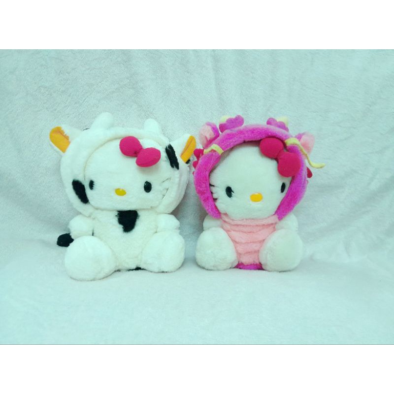 Cặp kitty cossplay rồng và bò