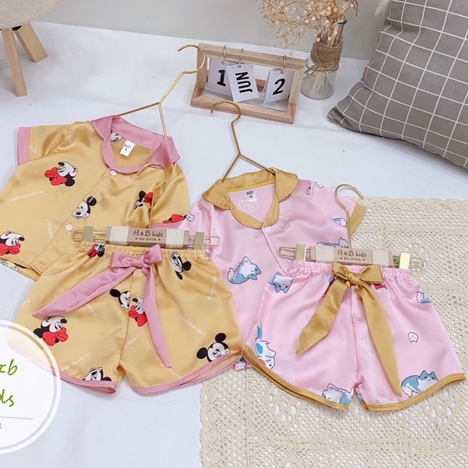 Bộ pijama lụa nơ nhiều hình bé gái Monmonkid