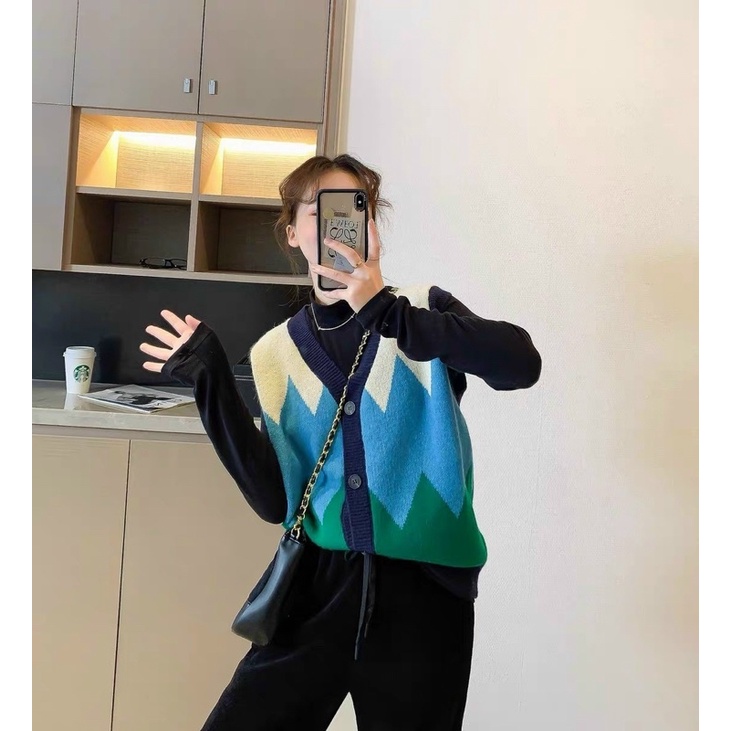 Áo len nữ Ghile ô trám mix cùng sơ mi hoặc len dài tay đều đẹp