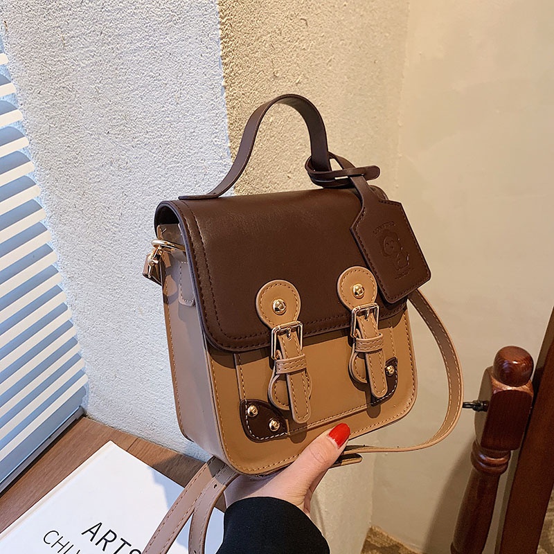 Túi đeo vai Ielgy thời trang nữ kiểu Hàn phối màu đính đinh tán