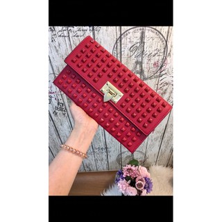 Clutch đinh đi tiệc siêu sang
