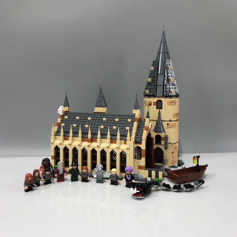 Đồ chơi Lắp ghép Harryy Potterr Lele 69503 Hogwartss Great Hall Năm nhất của Harryy Tại Học Viện Hogwartss Bela 11007