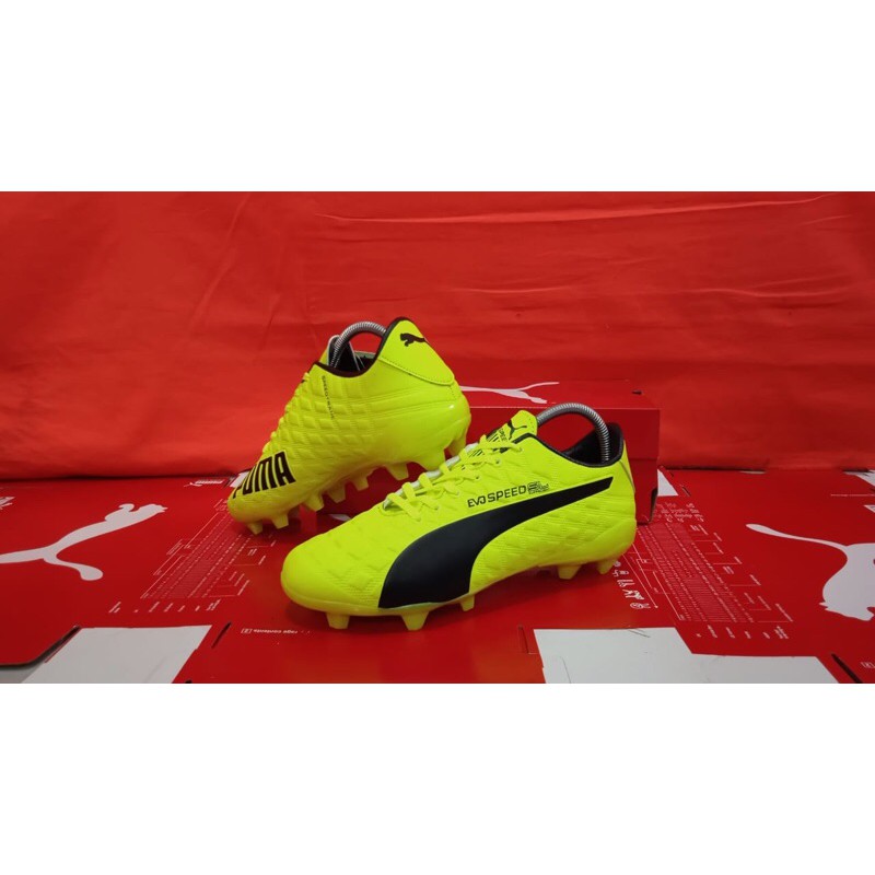 Giày Thể Thao Puma Evo Futsal Thiết Kế Năng Động Hợp Thời Trang