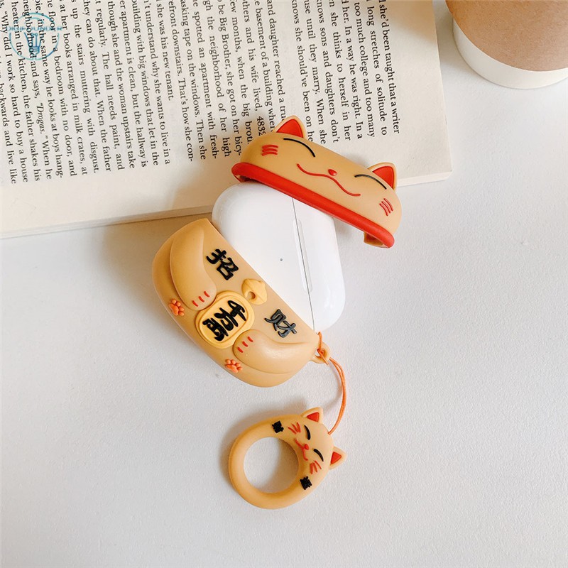 Vỏ silicone bảo vệ hộp sạc tai nghe Apple Airpods Pro hình mèo con may mắn xinh xắn ngộ nghĩnh