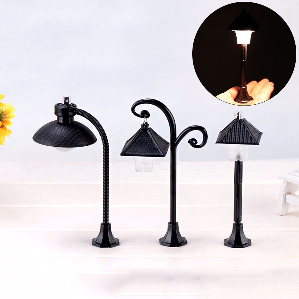 Mô hình cây đèn đường bằng nhựa resin phong cách cổ điển xinh xắn dùng trang trí bonsai