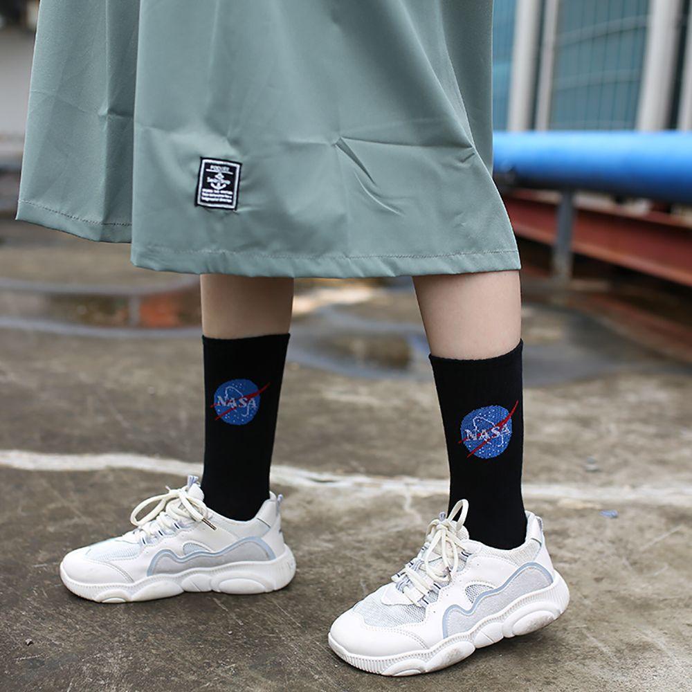 Đôi Vớ Chân Cotton Thoáng Khí In Chữ NASA Thời Trang