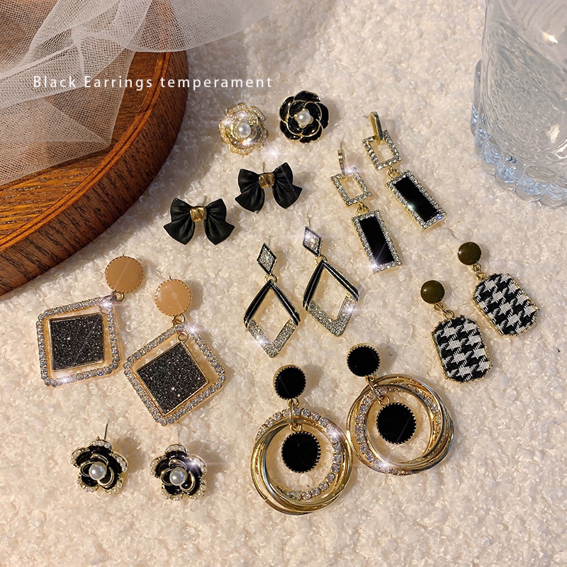 Khuyên tai màu đen nhiều phong cách tùy chọn kiểu Hàn Quốc retro