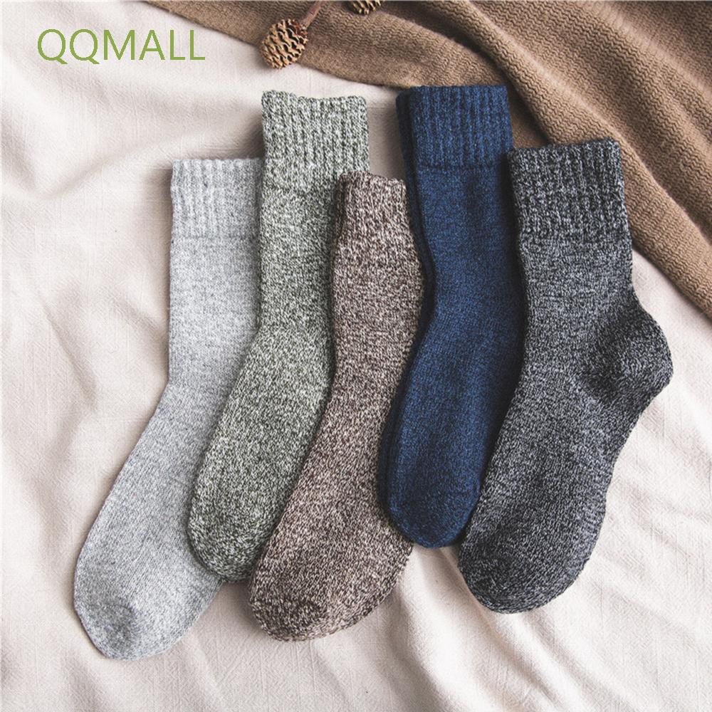 Đôi vớ len giữ ấm cao cấp tiện dụng cho nam