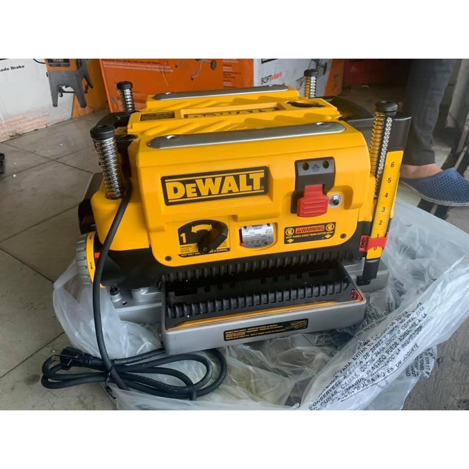 MÁY BÀO CUỐN DEWALT DW735