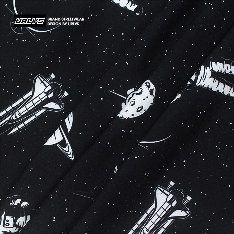 Áo sơ mi tay ngắn nam nữ URLYS form rộng sơ mi họa tiết tay lỡ cổ vest unisex ulzzang phi hành gia đen