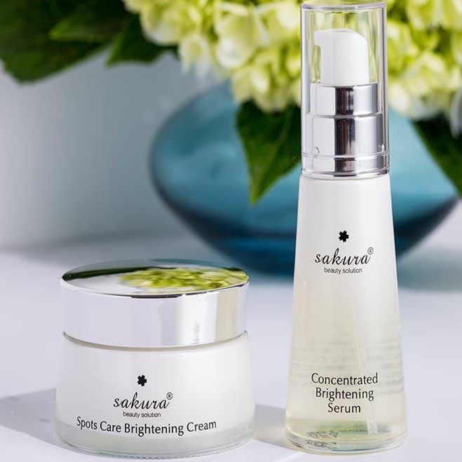 TINH CHẤT DƯỠNG TRẮNG DA CAO CẤP SAKURA CONCENTRATED BRIGHTENING SERUM 30ML
