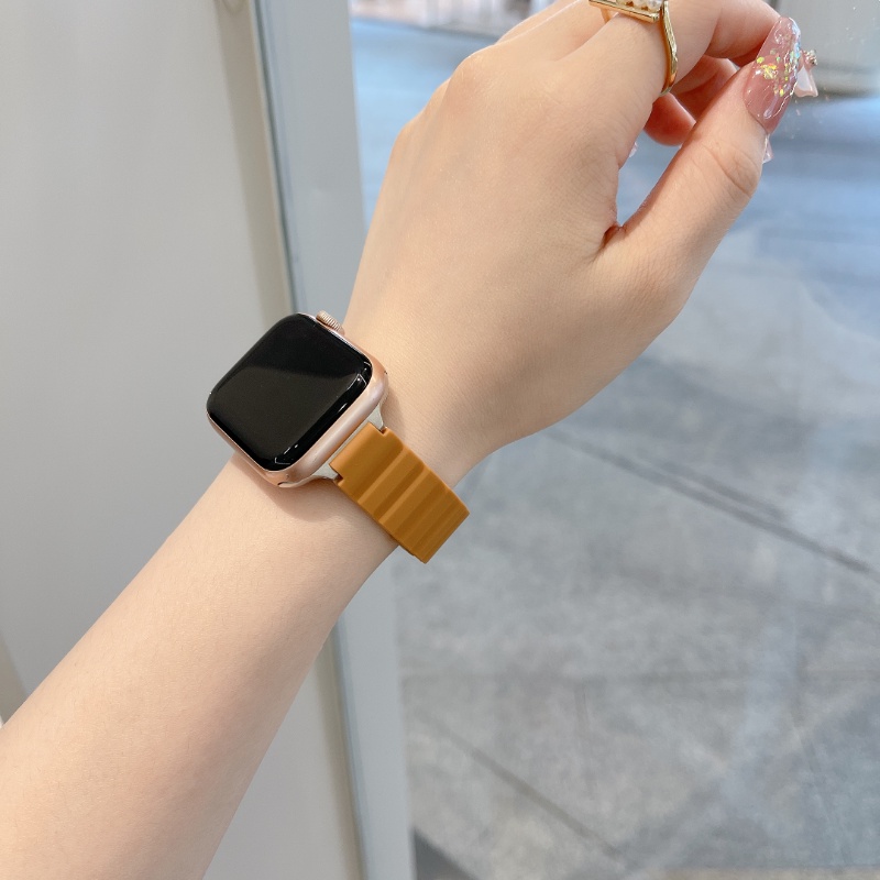 Dây Đeo Đồng Hồ Bằng Silicone Có Nam Châm Cho apple watch 44mm 40mm 41mm 45mm iWatch series 7 6 SE 5 4 3 correa 42mm 38mm