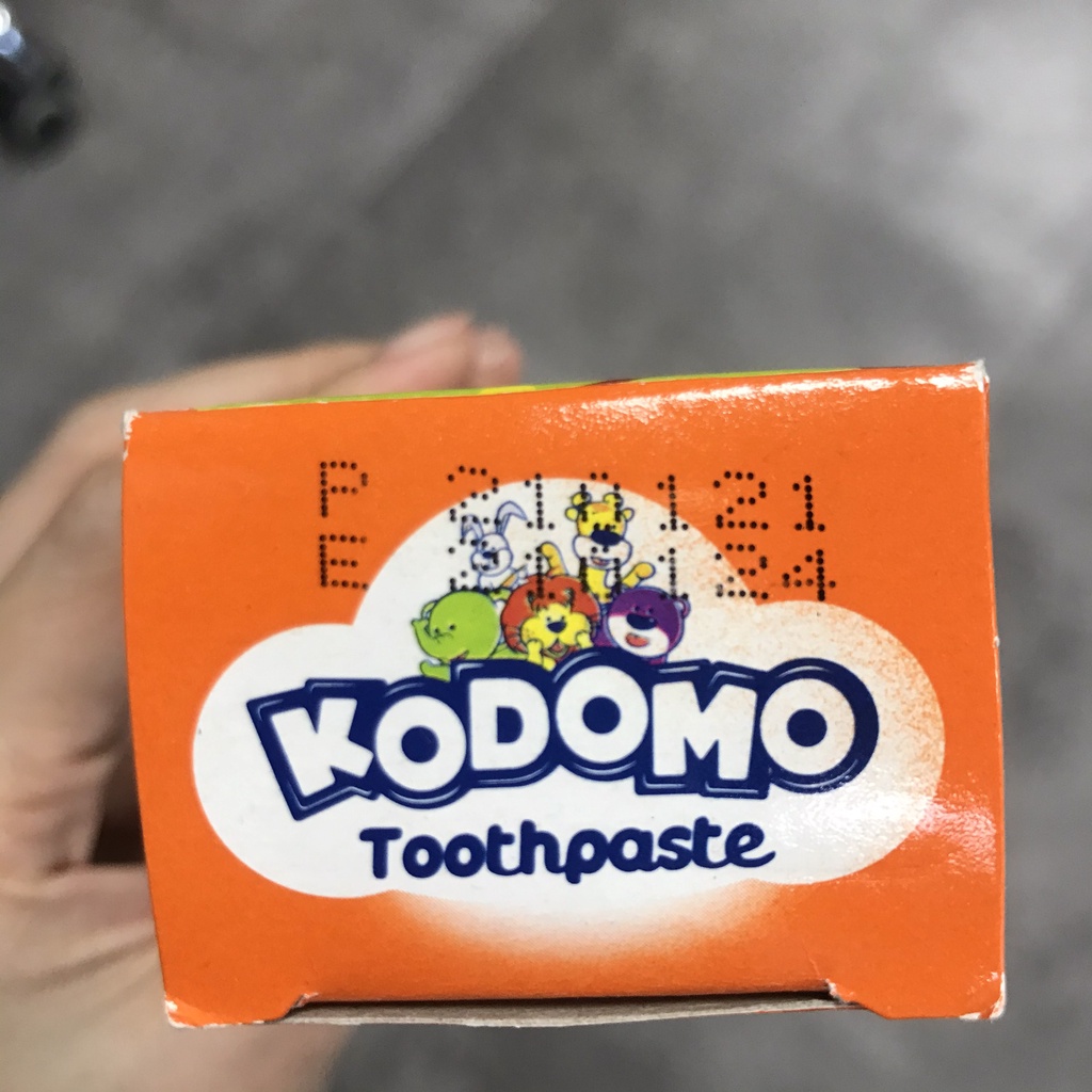 Kem Đánh Răng Cho Bé KODOMO Toothpaste Orange 45g