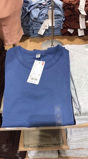 Áo thun tăm Uniqlo