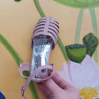 Dép bé gái size trung và đại.size 26đến 35