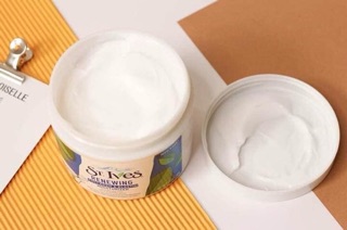 kem dưỡng st.Ives trà xanh