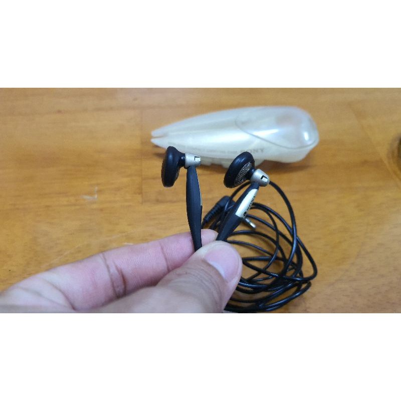 Tai nghe Sony MDR-E888 silver