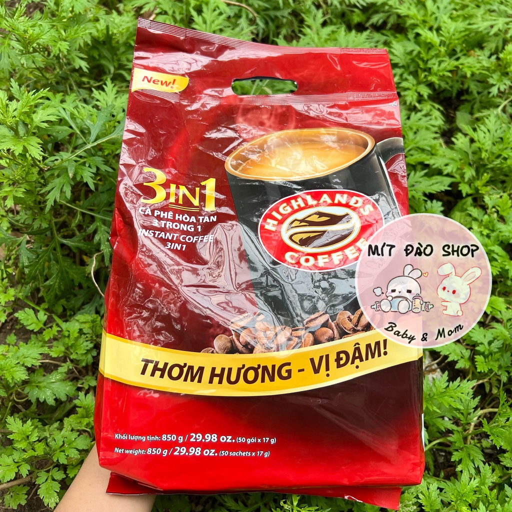 Cà phê hòa tan Highlands Coffee 3 in 1 bịch 50 gói x 17g