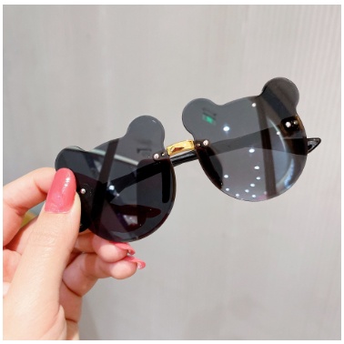 Kính mát chống tia UV hình chú gấu đáng yêu cho bé