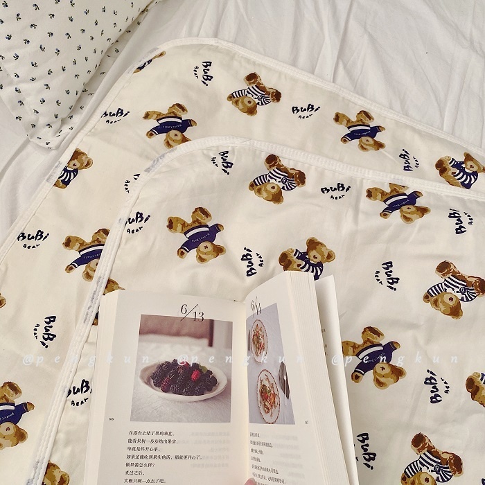 Tấm lót cotton chống rò rỉ họa tiết hoạt hình dễ thương 50*70cm