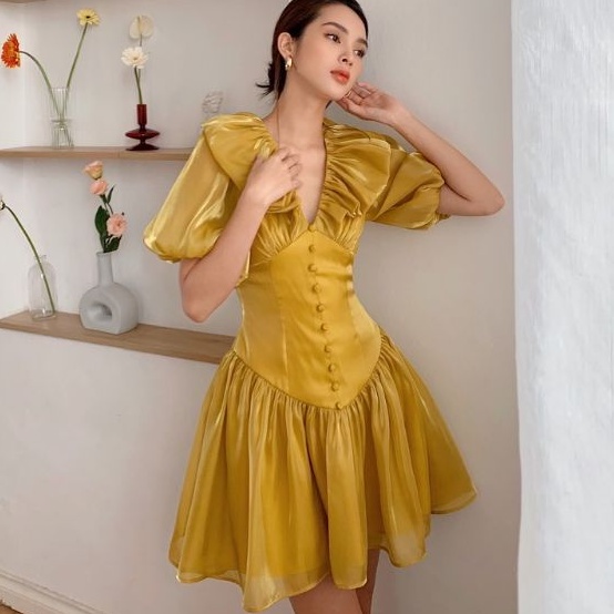 MOLLYNISTA- Đầm Emilia vàng cổ nhúm bèo phồng
